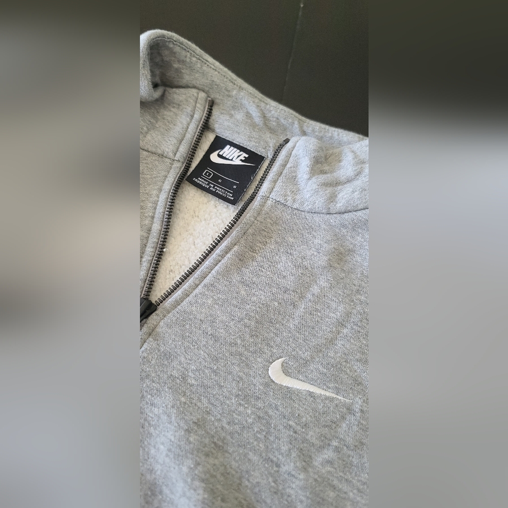 Nike Quarter-Zip Sweater - Gray, Size L - Picture 4 of 6